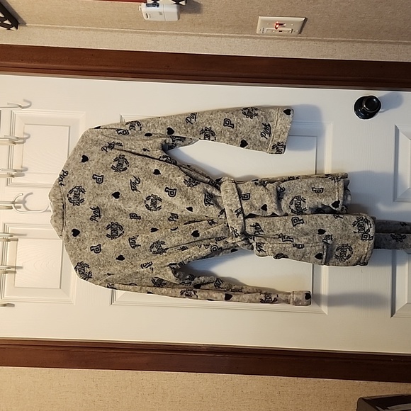 VICTORIA SECRET ROBE - Picture 3 of 4